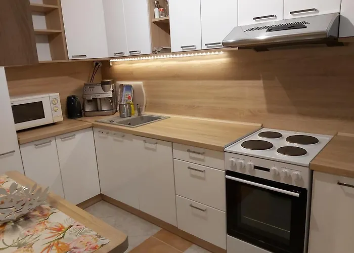 Balatonszemesi Nyaralohaz * Balatonszárszó