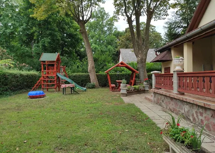 Balatonszemesi Nyaralohaz * Balatonszárszó